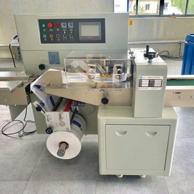 銷(xiāo)售香腸巧克力枕式包裝機(jī) 蛋糕掛面枕式包裝機(jī) 食品枕式包裝機(jī)