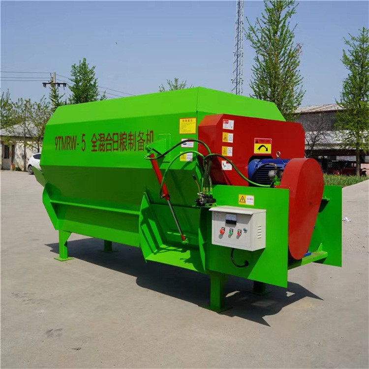 全日糧飼料混合拌料拌草機(jī) 揉絲攪拌一體機(jī) 牛羊草料攪拌機(jī)