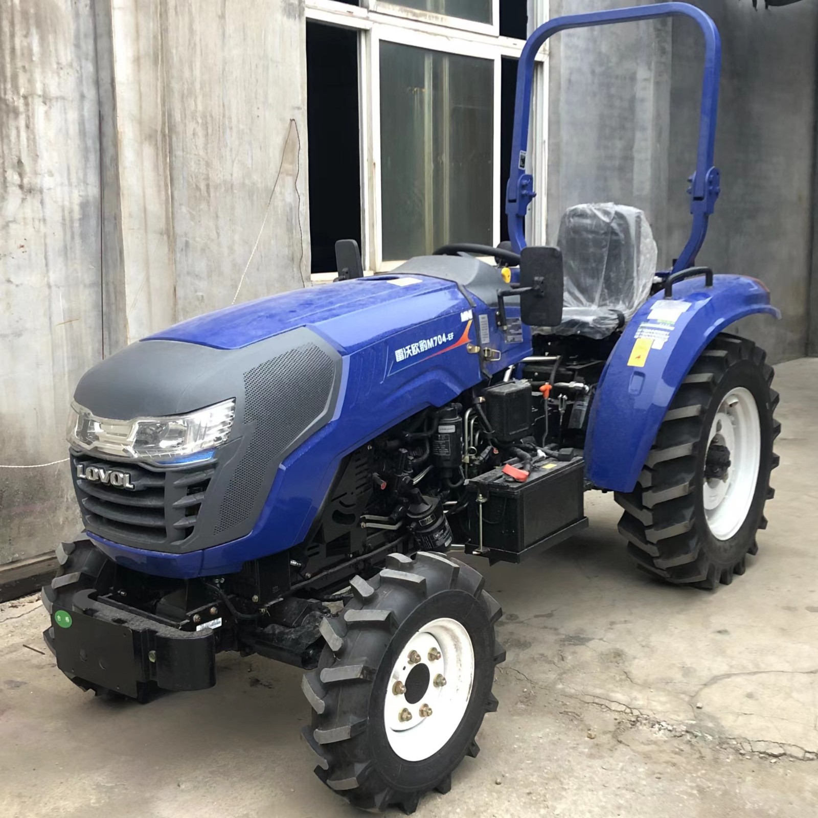 果園大棚王雷沃704拖拉機 性能好開溝旋地機 可配套多種農具