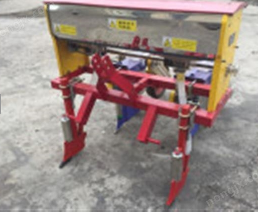 阜陽(yáng)宏強(qiáng)2BYF-2型玉米精量施肥播種機(jī)
