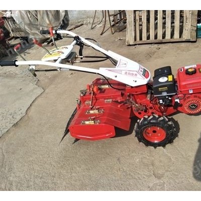 四驅(qū)微耕機