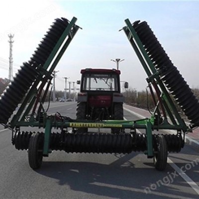 多功能折疊小麥鎮(zhèn)壓器